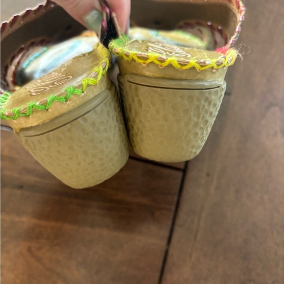 Corkys Elite Channel Hand Painted Leather Wedge Sandals Size 7 Artsy Boho Floral - Picture 5 of 8